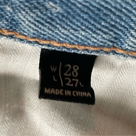 Abercrombie ripped jeans - Picture 2 of 6